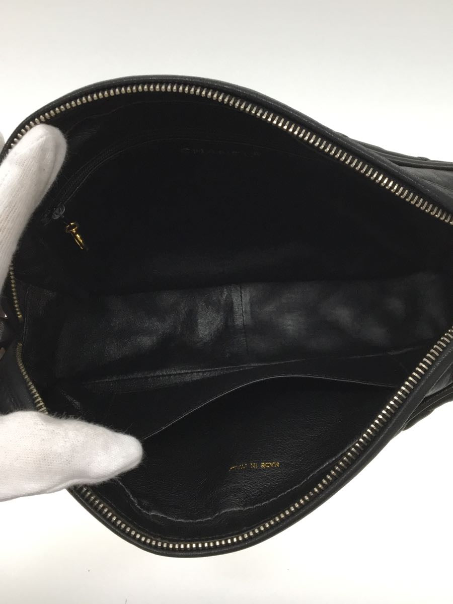 Chanel Matelasse Leather Shoulder Bag