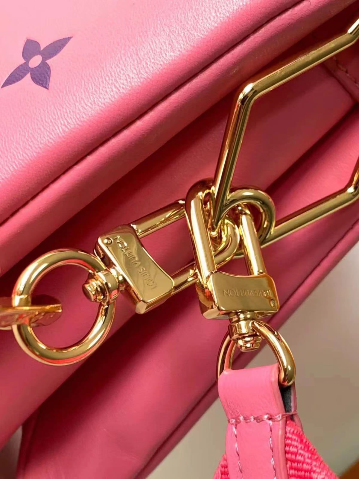 Louis Vuitton Coussin leather Handbag lushentic version