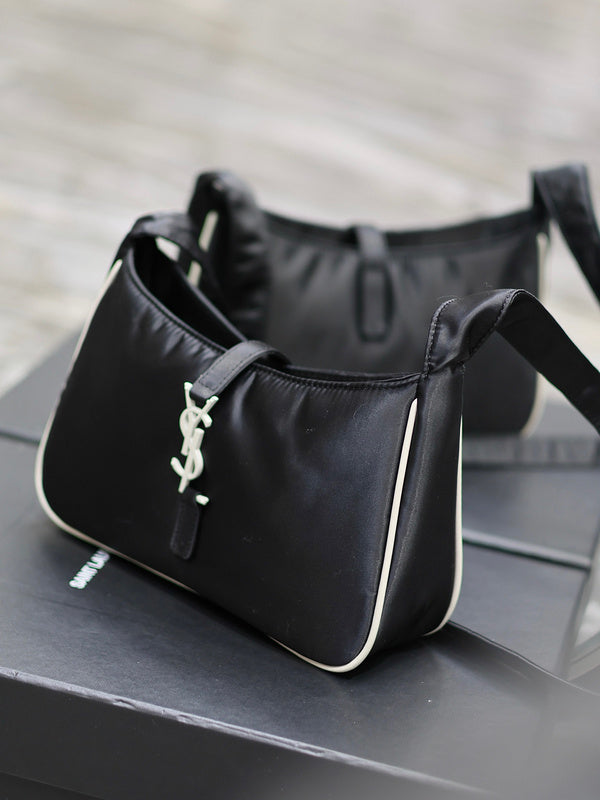 Yves Saint Laurent - Bags - 165