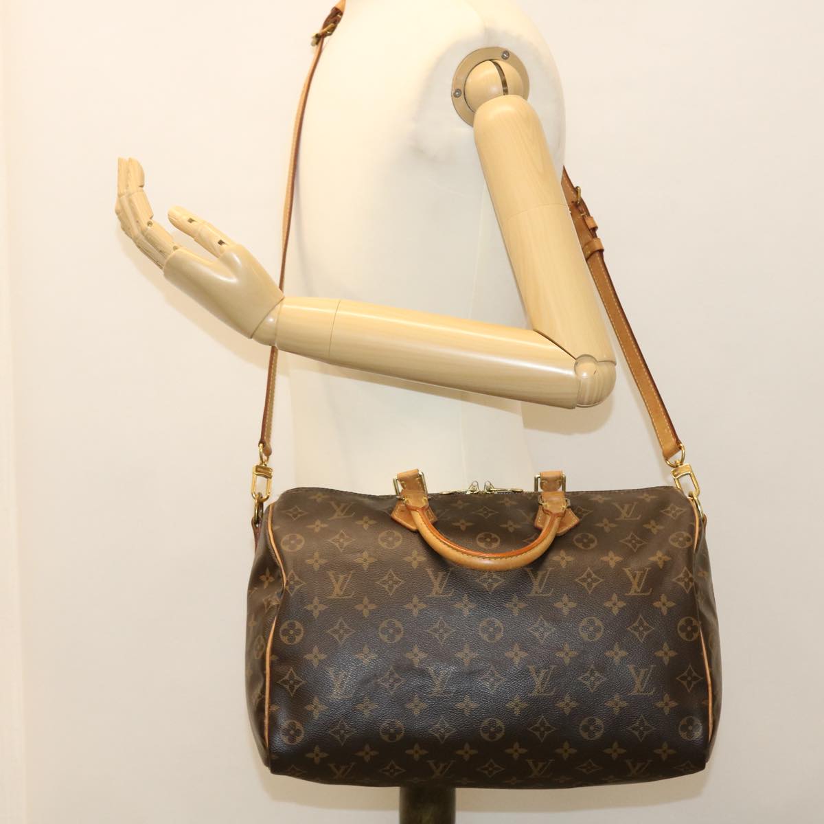LOUIS VUITTON Monogram Bandouliere 35 Hand Bag 2way M40392 LV 38930