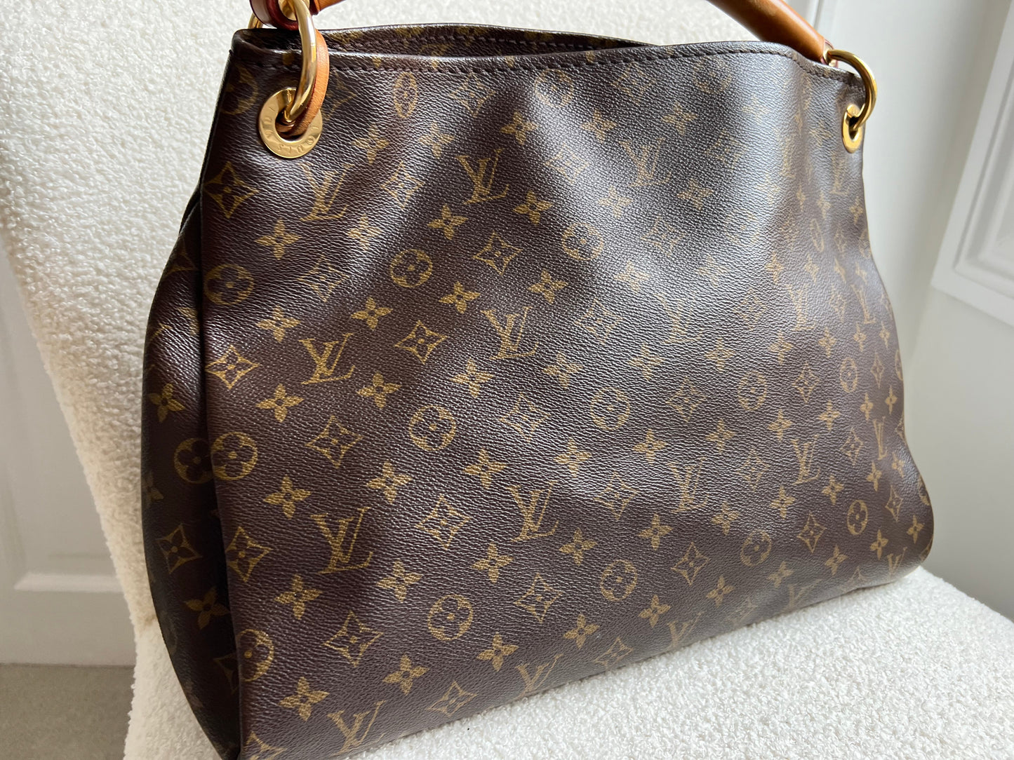 Louis Vuitton Artsy MM Monogram