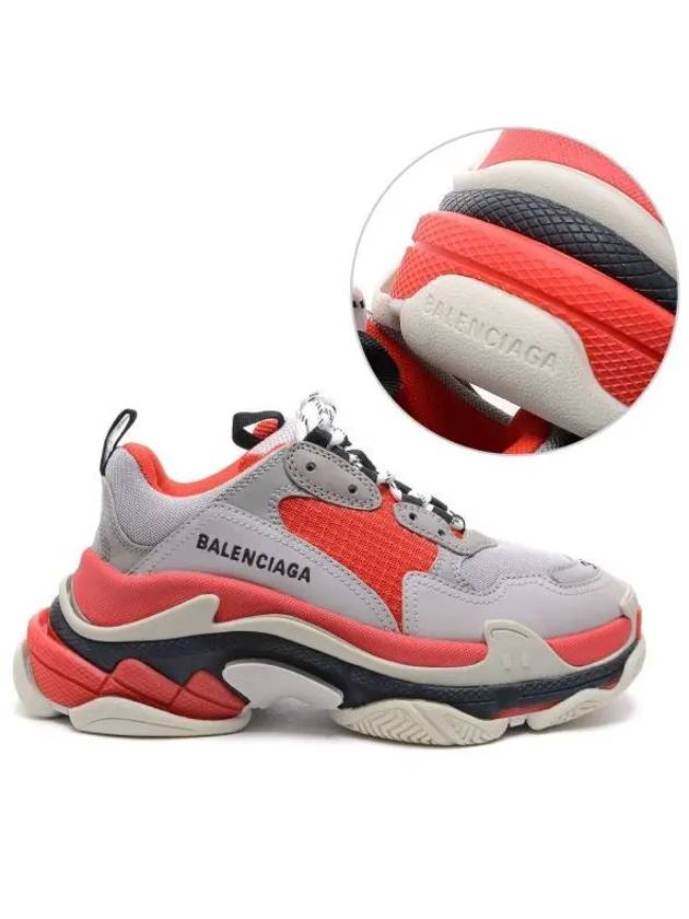 Luxury Balenciaga Trending 2026 Triple S Low Top Sneakers Grey Red