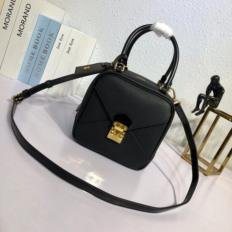 Louis Vuitton Luxury Bags 1905