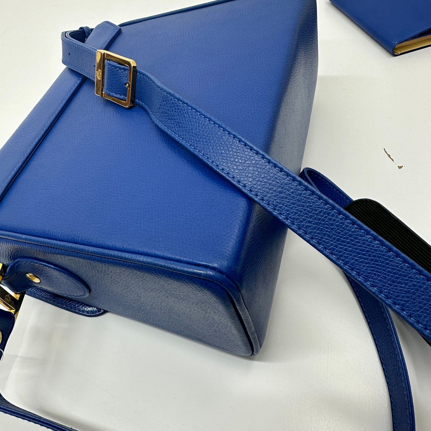 LOUIS VUITTON Epi Serviette Conseiller Briefcase Blue mc3326ht