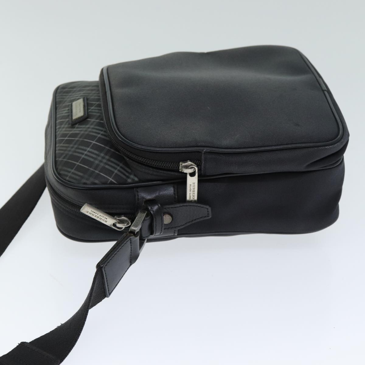 Luxury Burberry Nova Check Shoulder Bag Nylon Canvas Black Auth 81016