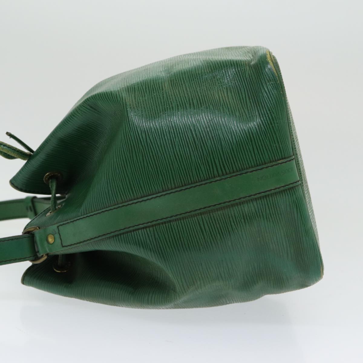LOUIS VUITTON Epi Petit Noe Shoulder Bag Green M44102 LV Auth 83994