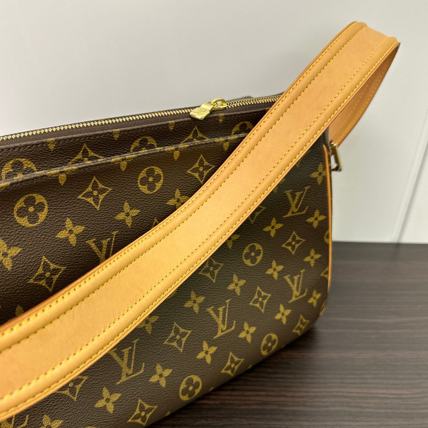 Louis Vuitton Monogram Brown Bag Shoulder bag LB119679