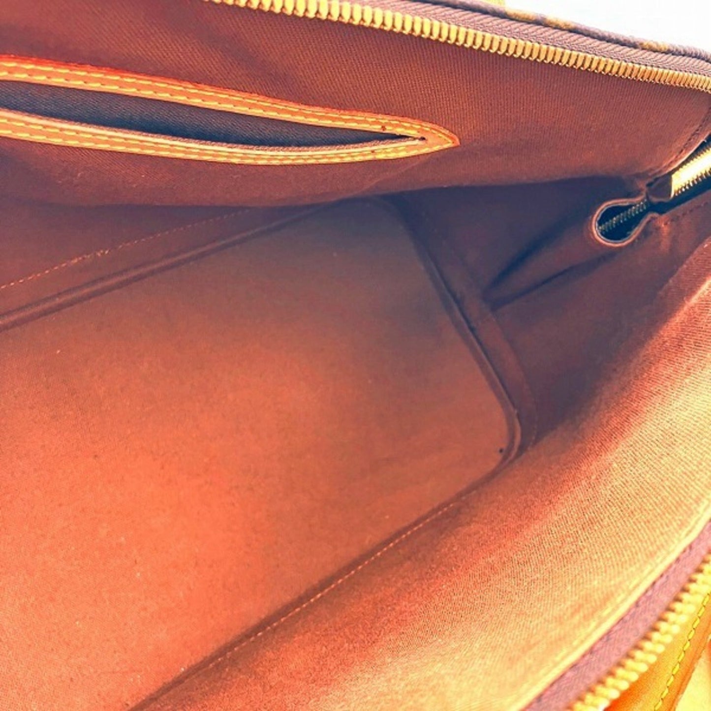 Louis Vuitton Galle Monogram Monogram Handbag