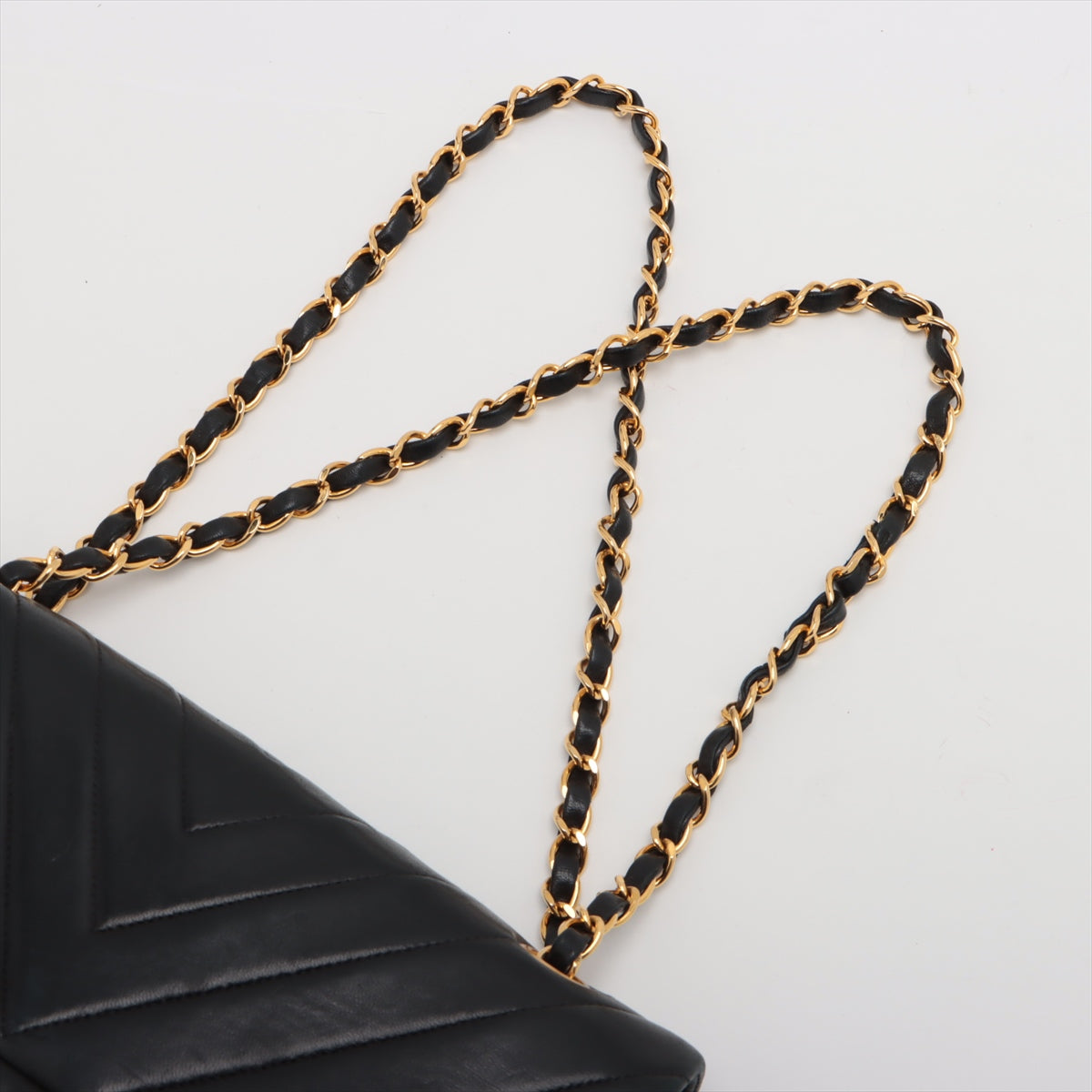 Chanel Medium/Large M/LClassic Flap Chevron Lambskin Black