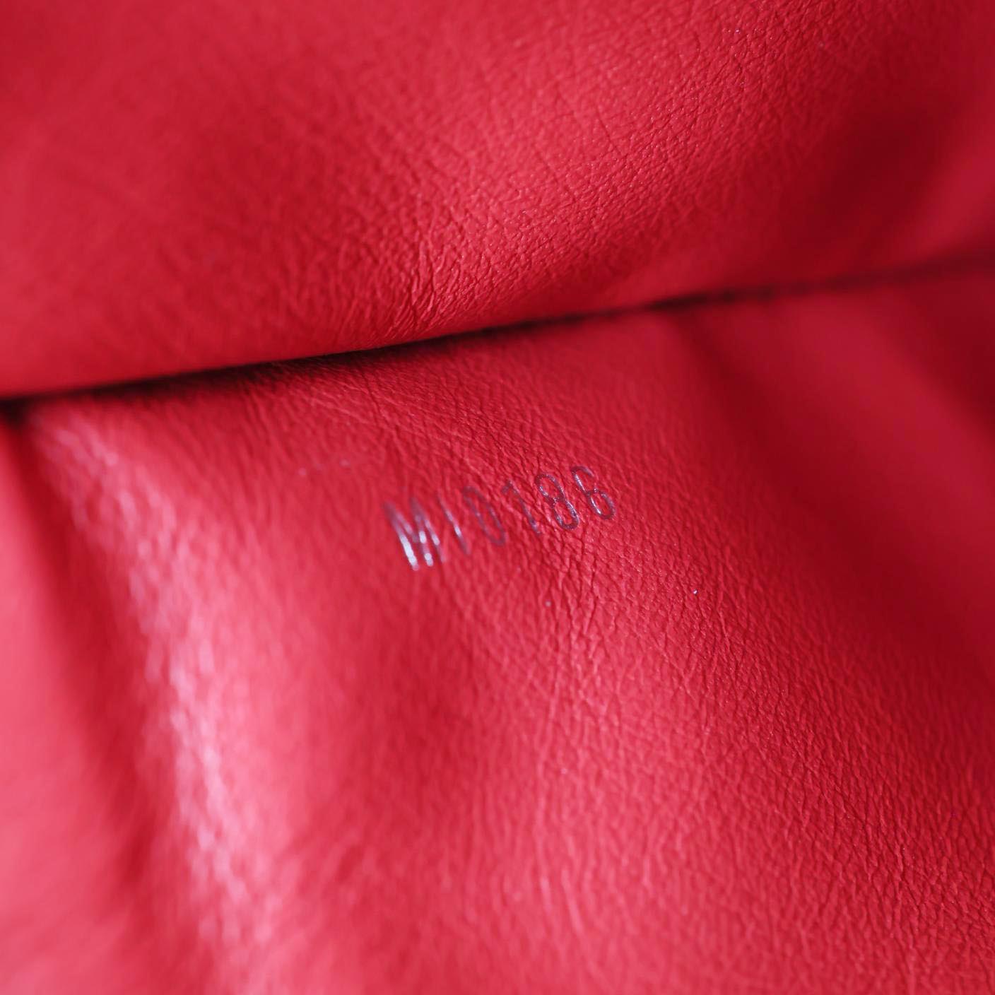 LOUIS VUITTON Capucines MM Taurillon Leather Satchel Bag Red