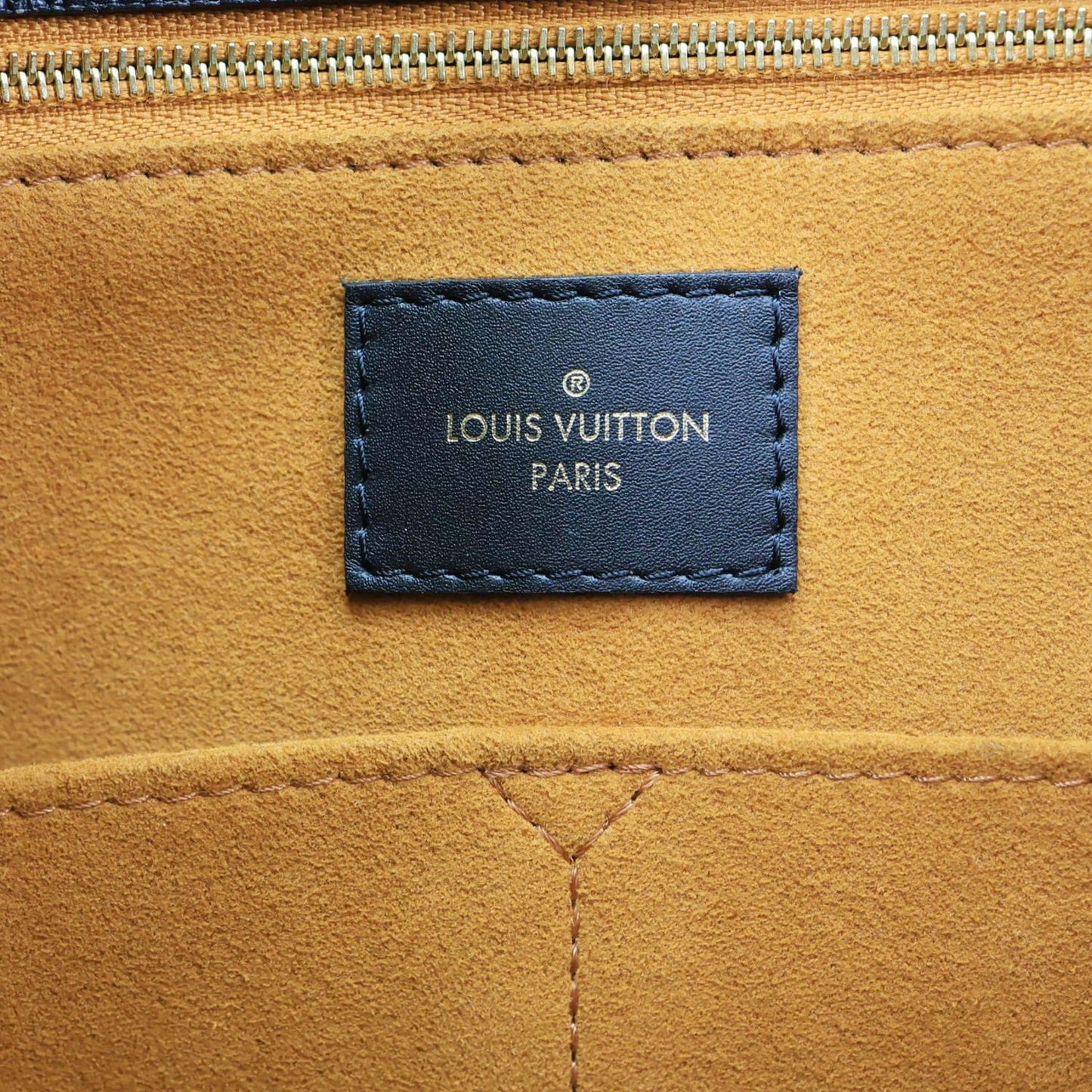 LOUIS VUITTON Onthego GM Giant Monogram Empreinte Shoulder Bag Black