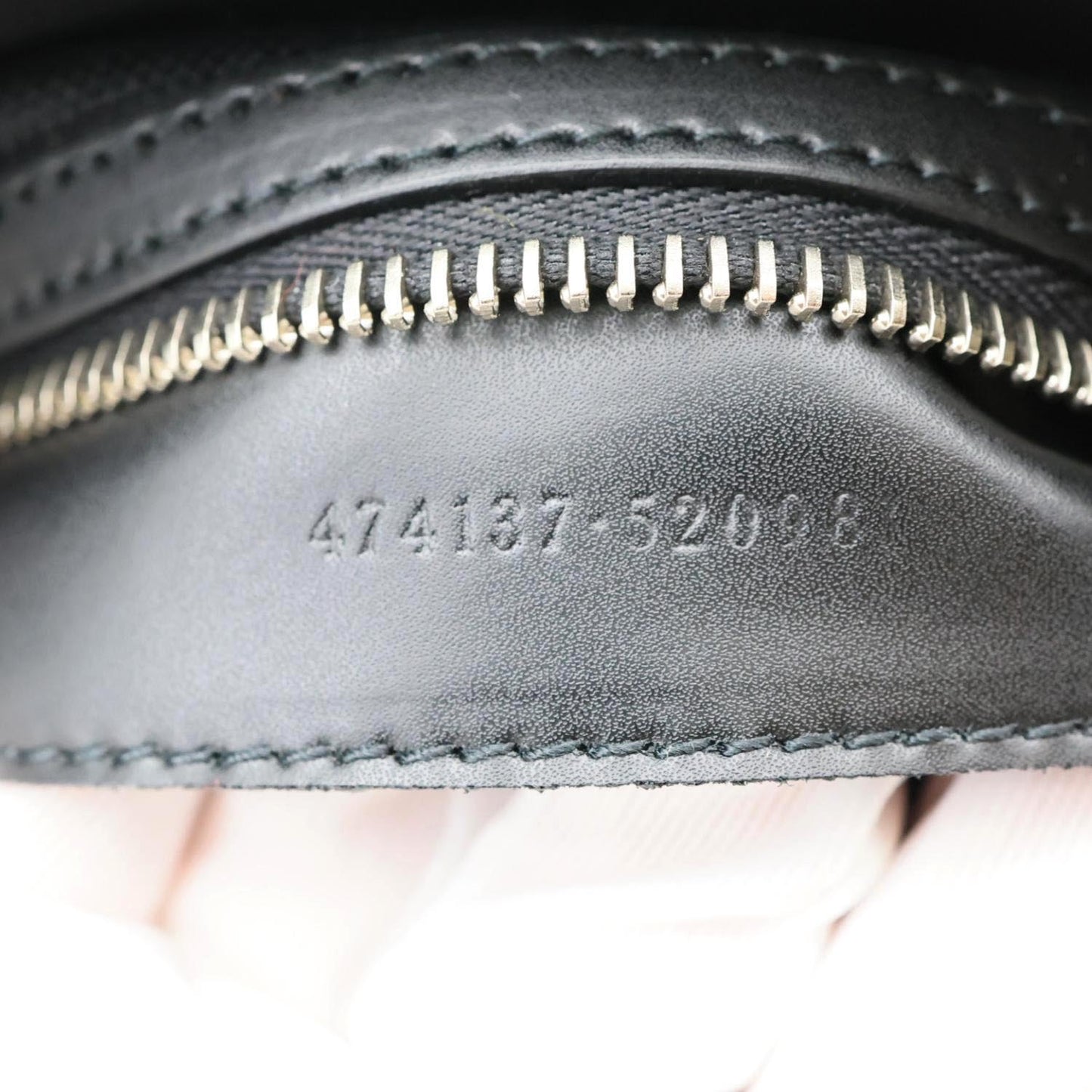 GUCCI GG Supreme Canvas Messenger Bag Black 474137