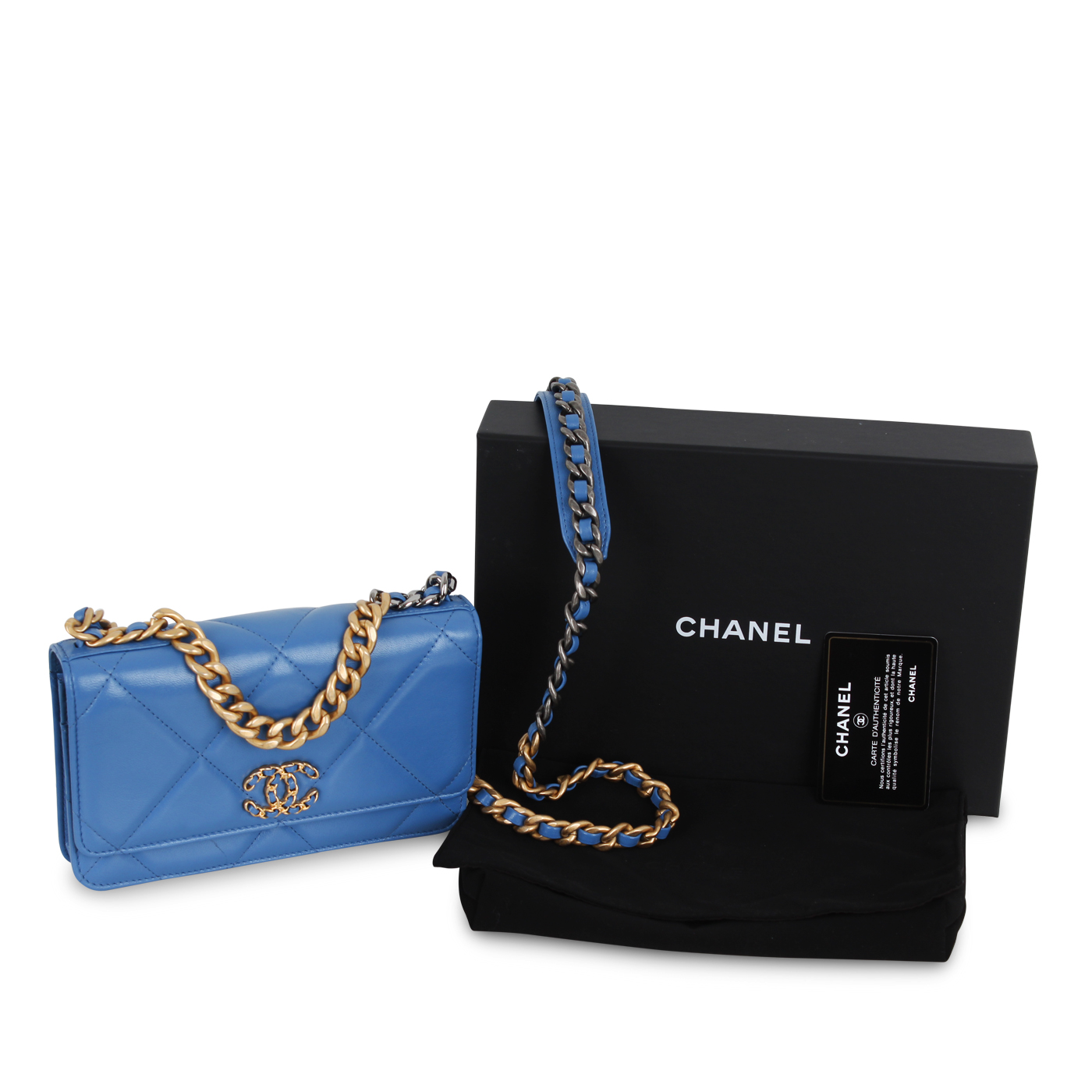 Chanel Chanel 19 WOC
