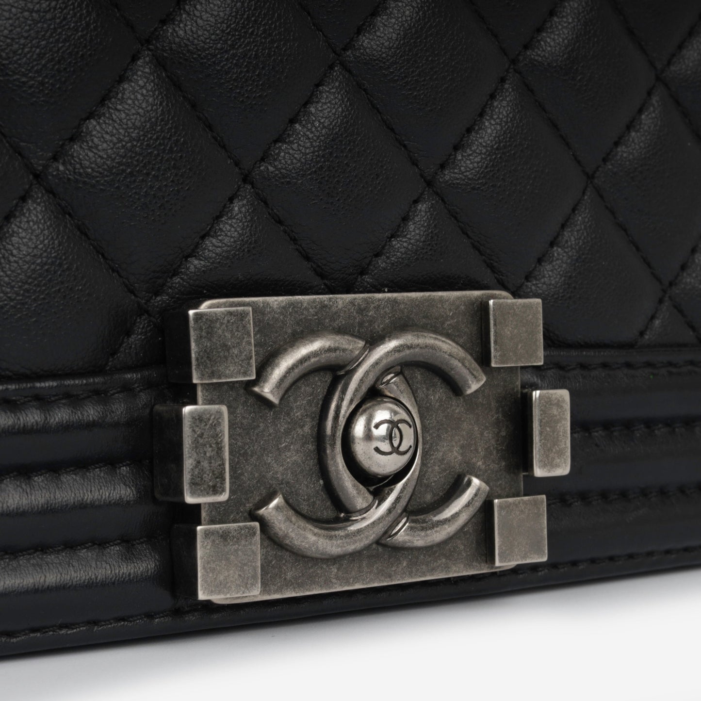 Chanel Boy Bag - Old Medium