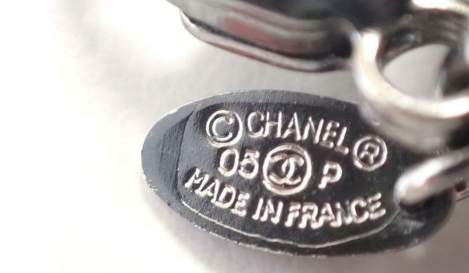 CHANEL 05P BLACK PEARL CC NECKLACE WITH FLOWER DETAIL