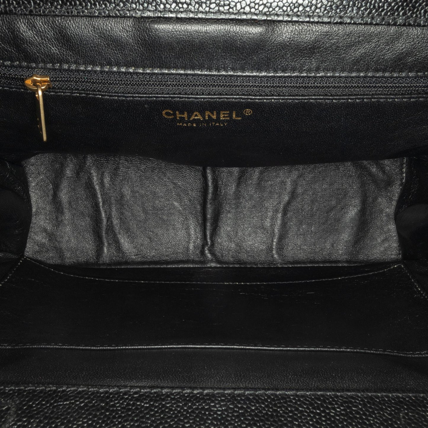 Chanel Quilted Caviar Wood Chain Shoulder Bag (SHG-mtEzPW)