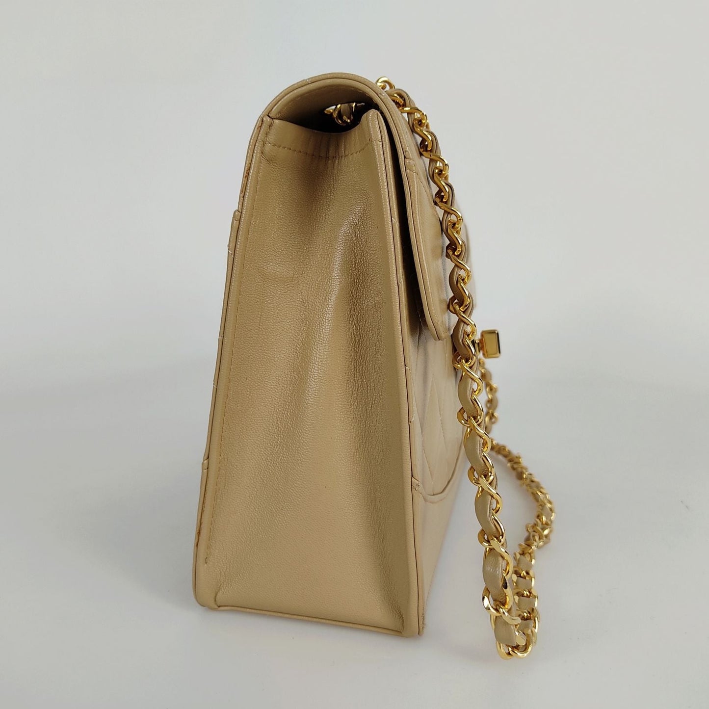 CHANEL Chanel Chanel Timeless Classica turn lock bag in beige leather