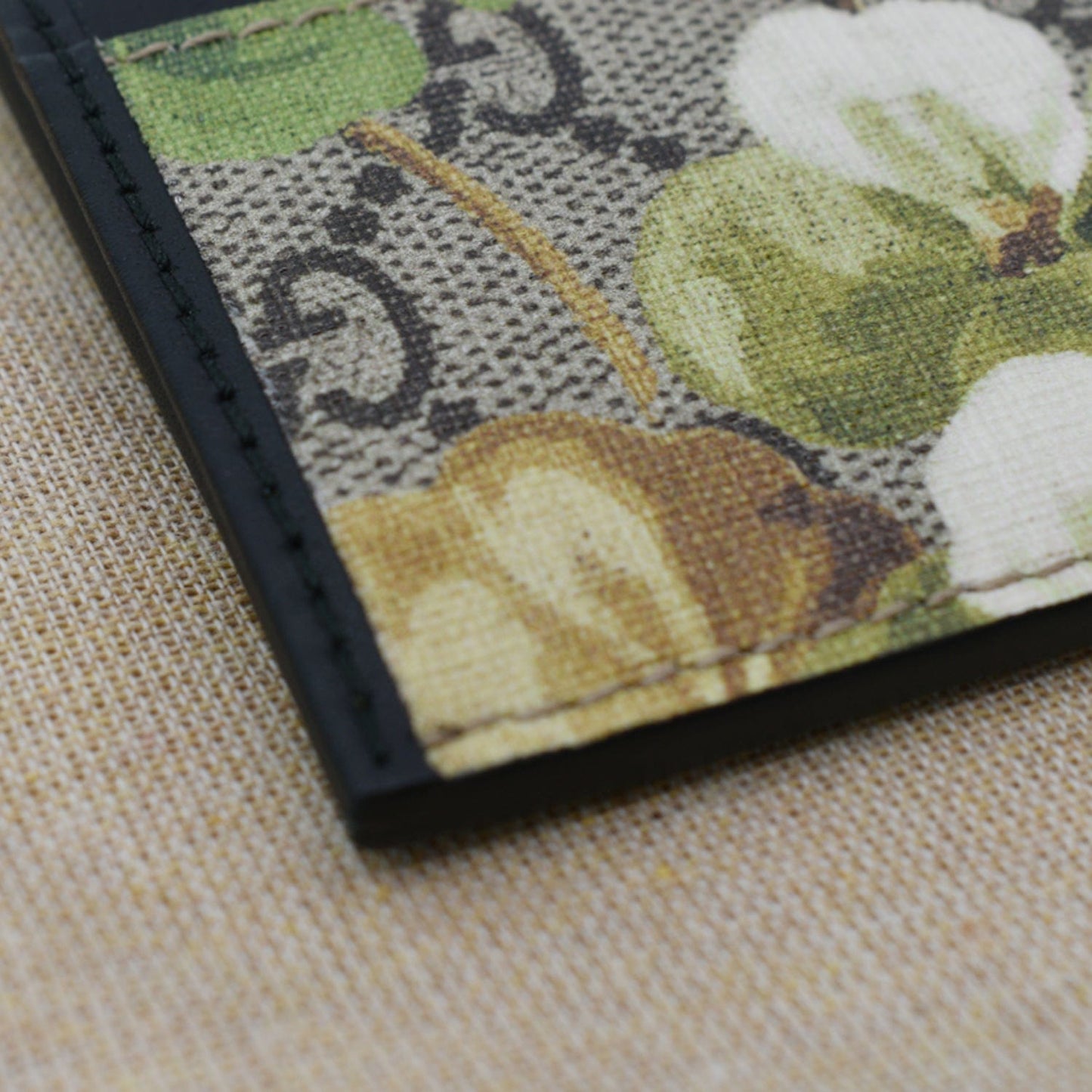 GUCCI Blooms GG Supreme Monogram Card Case Beige 409461