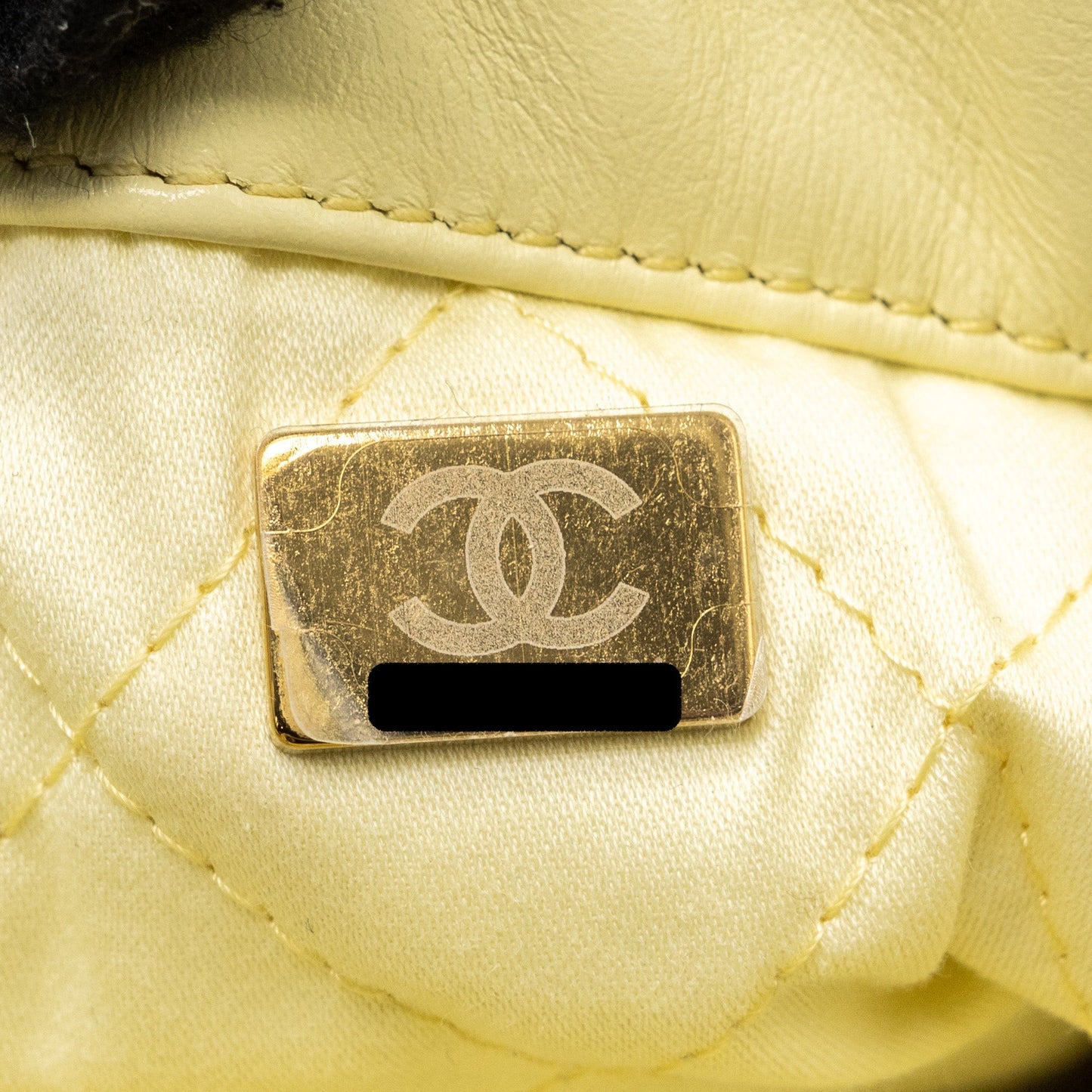 Chanel 23P Small 22 Backpack Shiny Calfskin Light Yellow Brushed (Microchip)