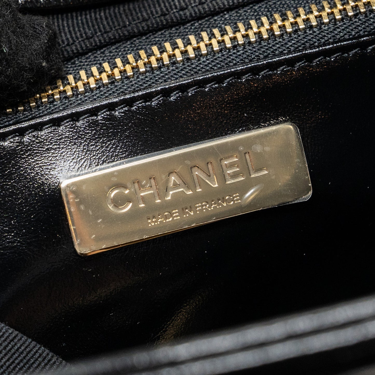 Chanel 23C mini 31 bag shiny calfskin black L (microchip)