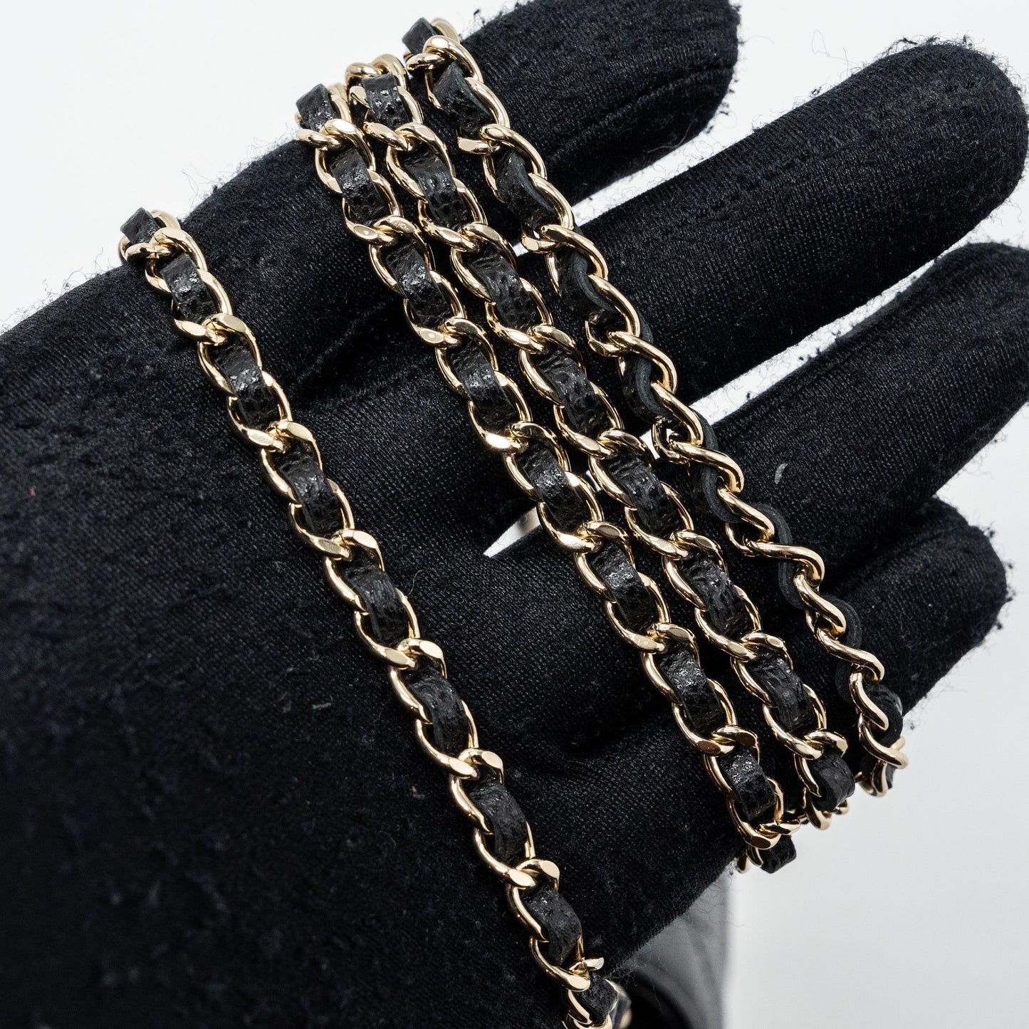 Chanel Card Holder With Chain Caviar Black L