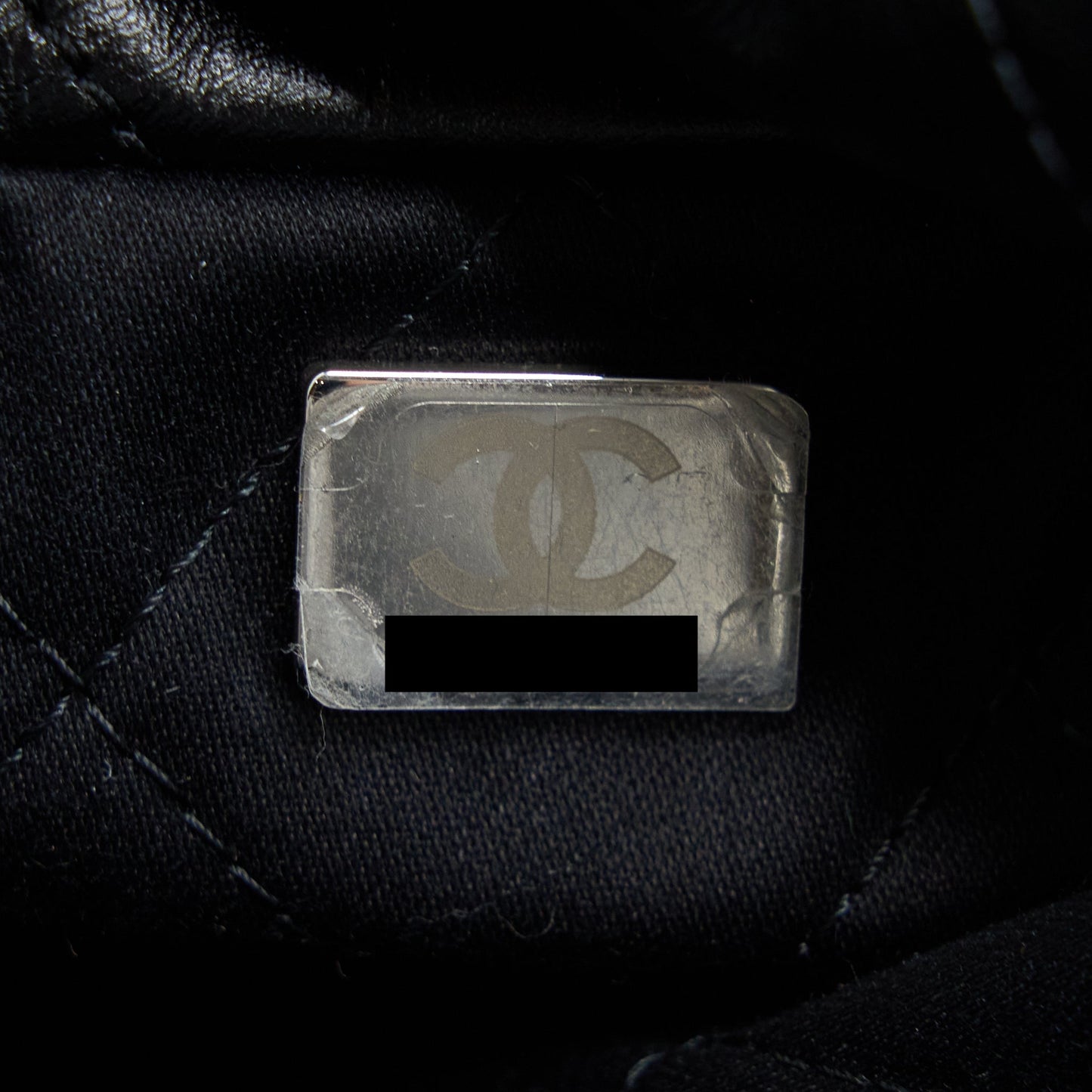 Chanel Small 22 Bag Calfskin Black (Microchip)