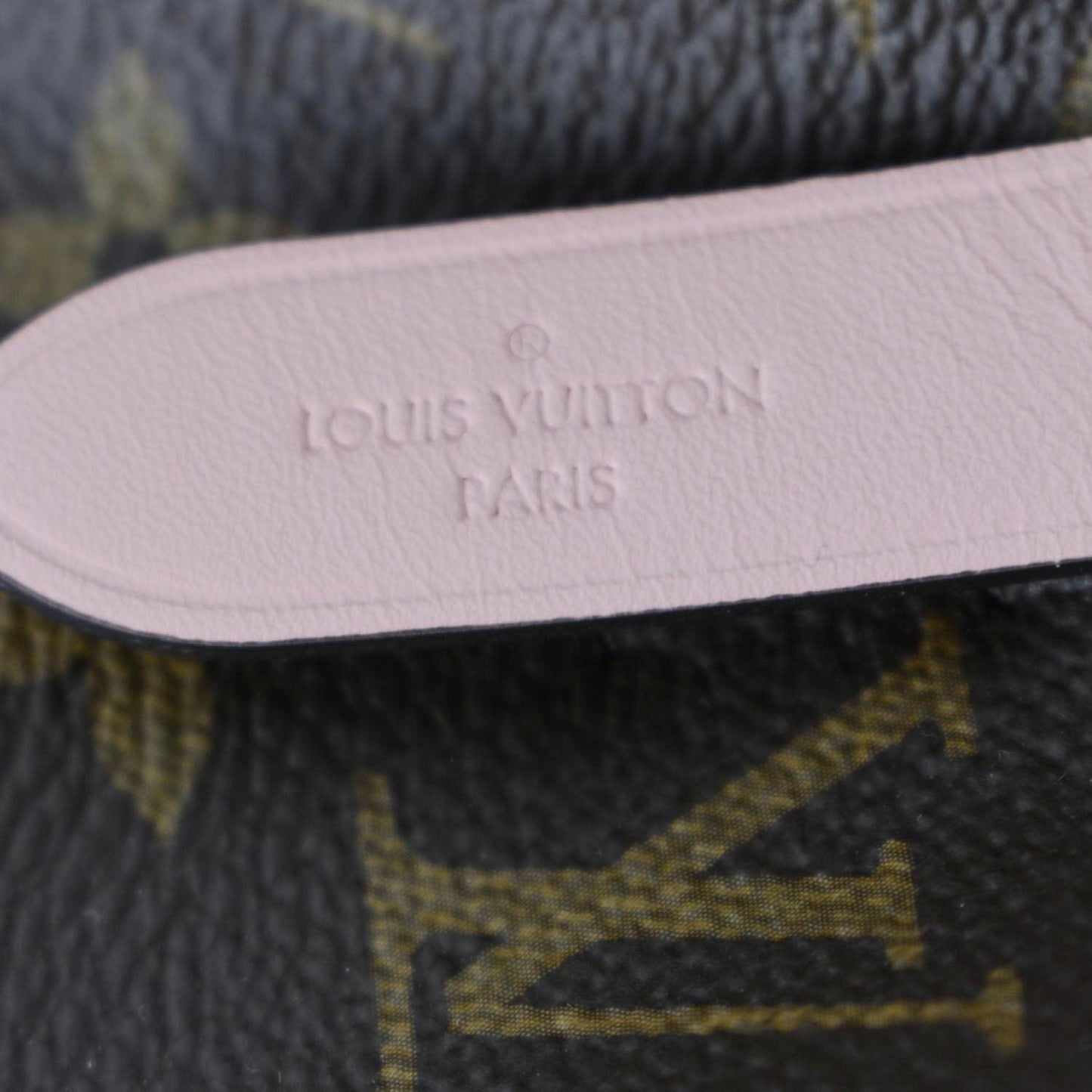LOUIS VUITTON Neonoe Monogram Canvas Shoulder Bag Rose Ballerine