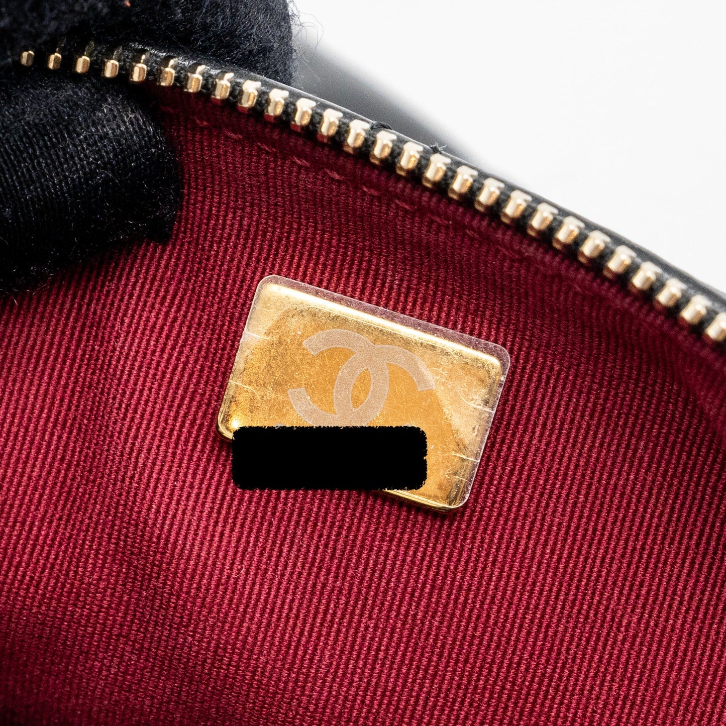 Chanel 22B hobo bag lambskin black (microchip)