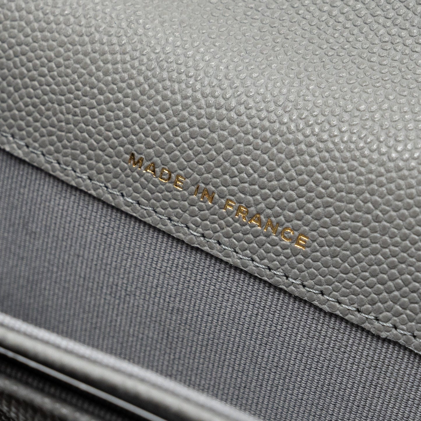 Chanel classic flap card holder caviar grey L (microchip)