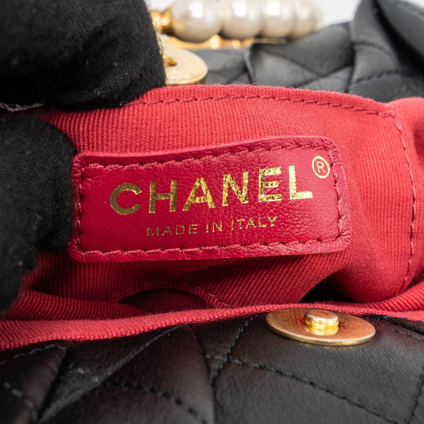 Chanel pearl round handle evening clutch lambskin black (microchip)