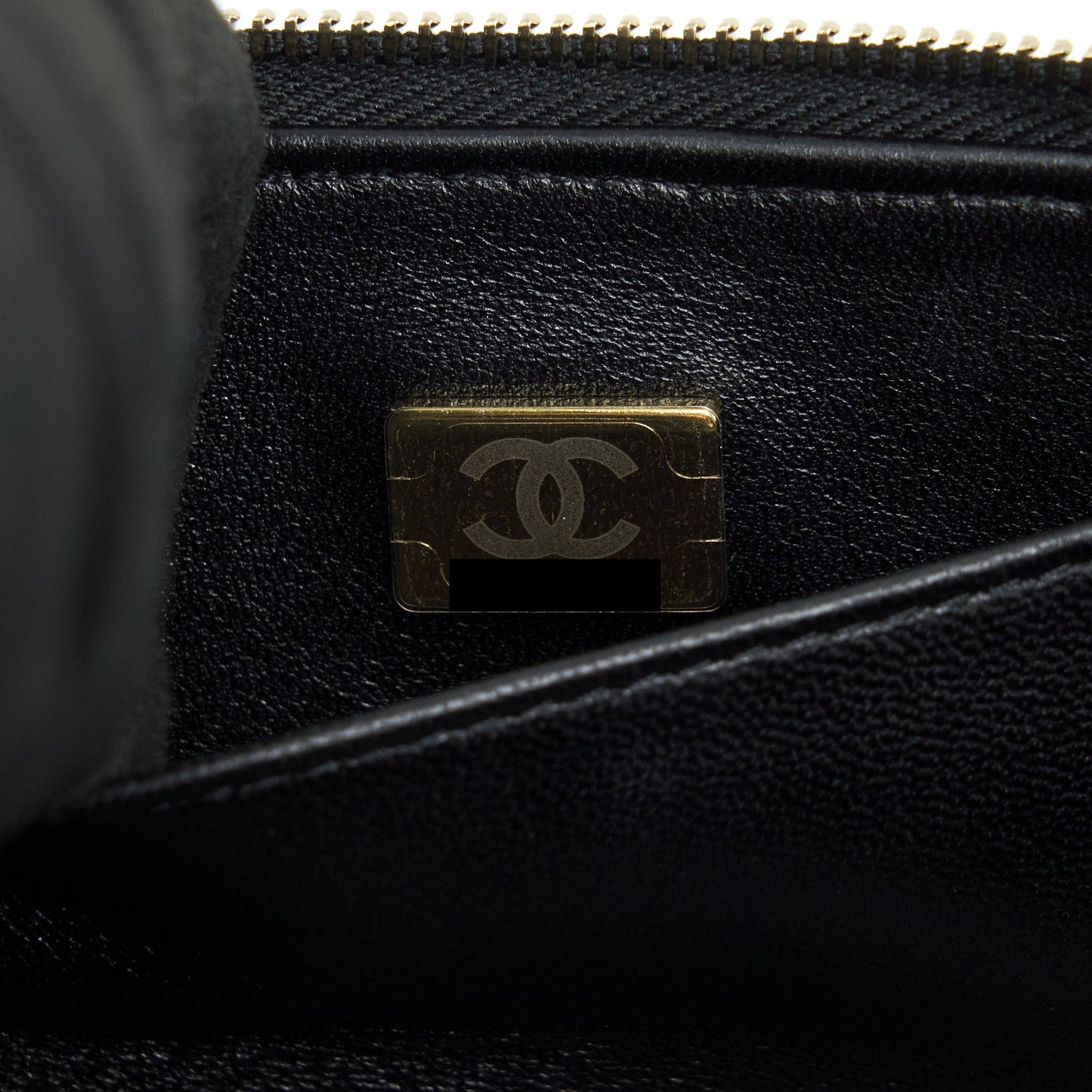Chanel 22S Top Handle Vanity Caviar Black L