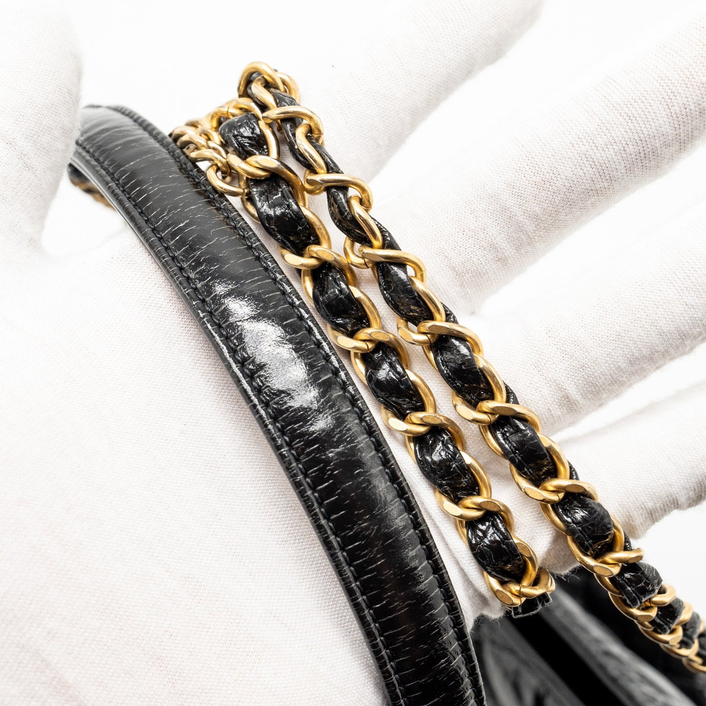 Chanel Hobo Bag shiny calfskin Black (microchip)