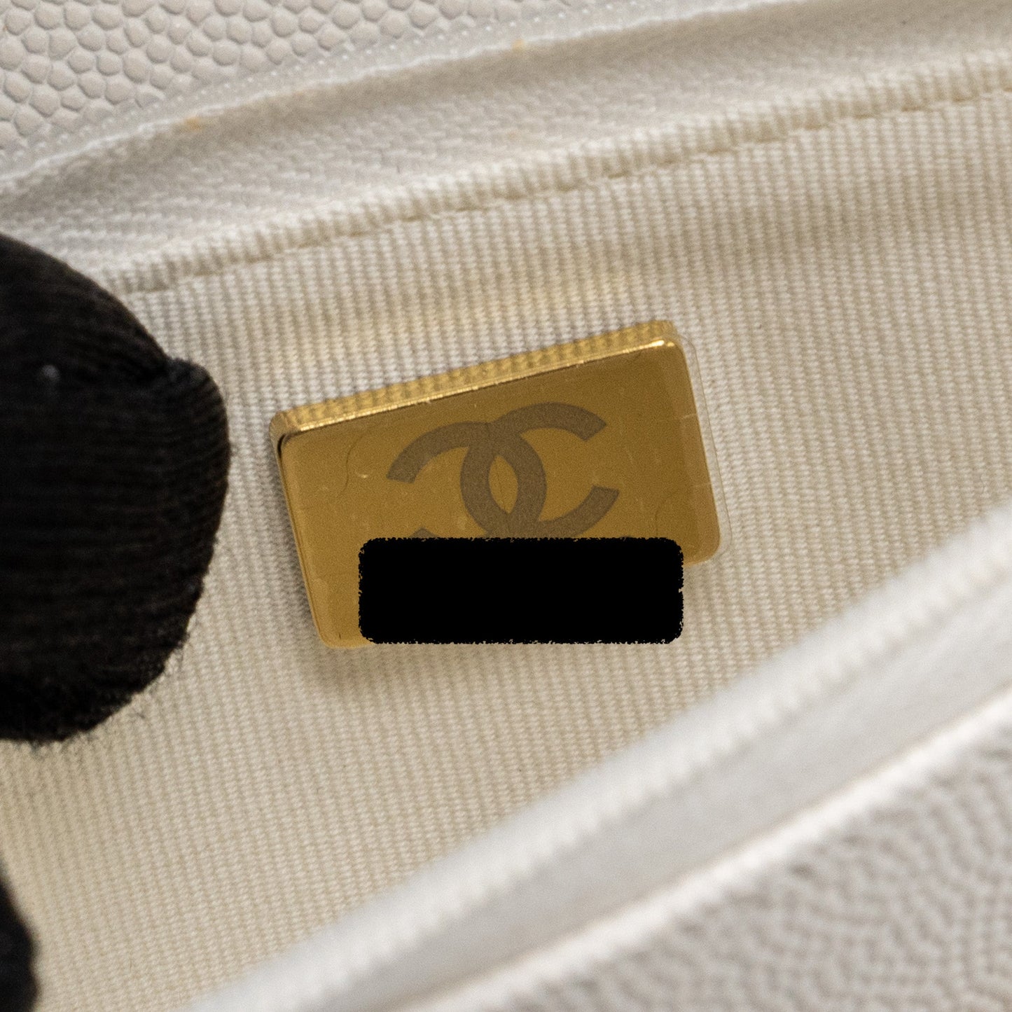 CHANEL classic wallet on chain caviar white L (Microchip)