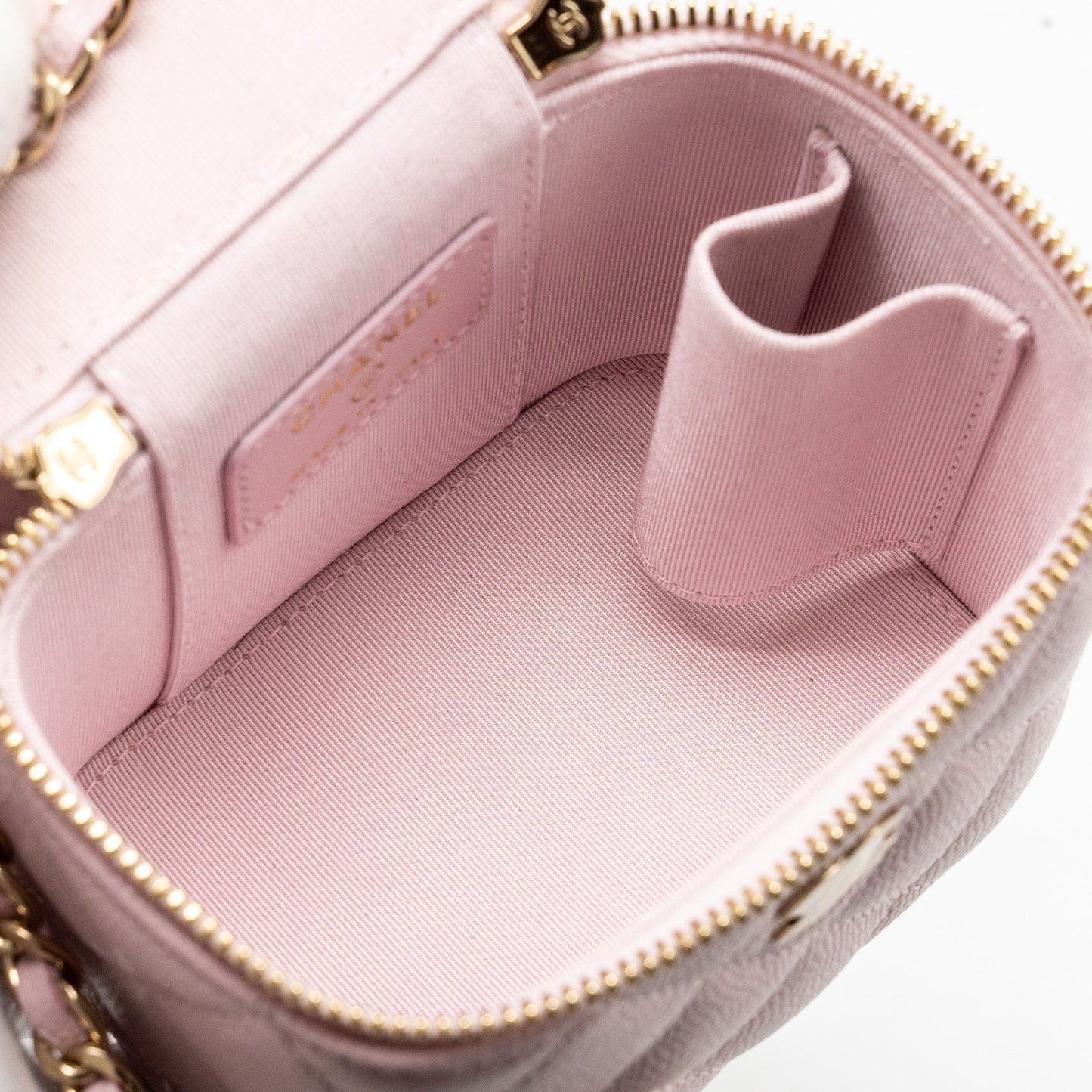 Chanel Mini vanity with chain caviar pink L