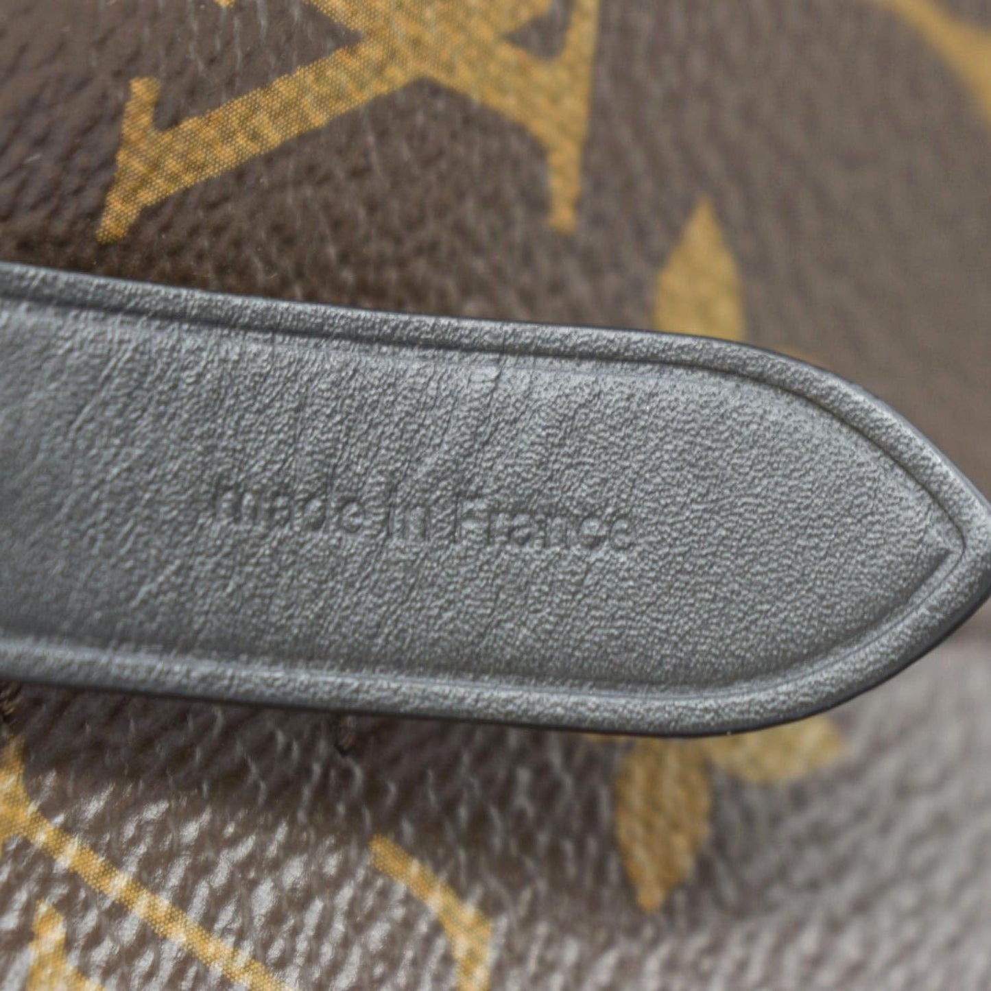 LOUIS VUITTON Neonoe Monogram Canvas Shoulder Bag Black