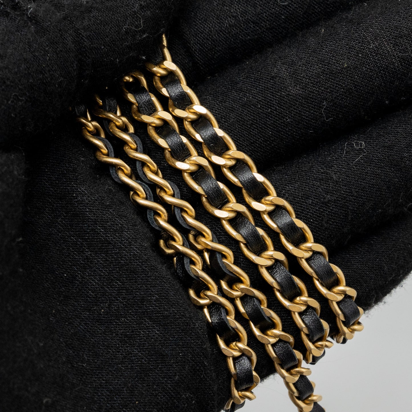 Chanel 24C gold Crush wallet on chain calfskin black (microchip)