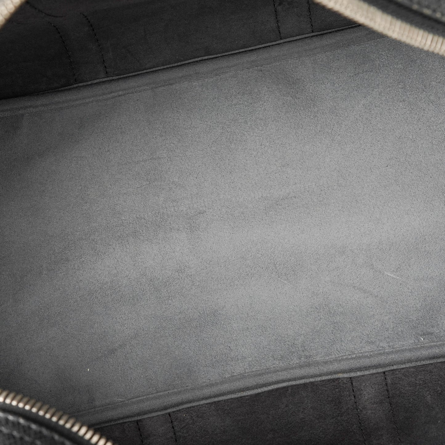Louis Vuitton Grey Taiga Leather Kendall Keepall Bag