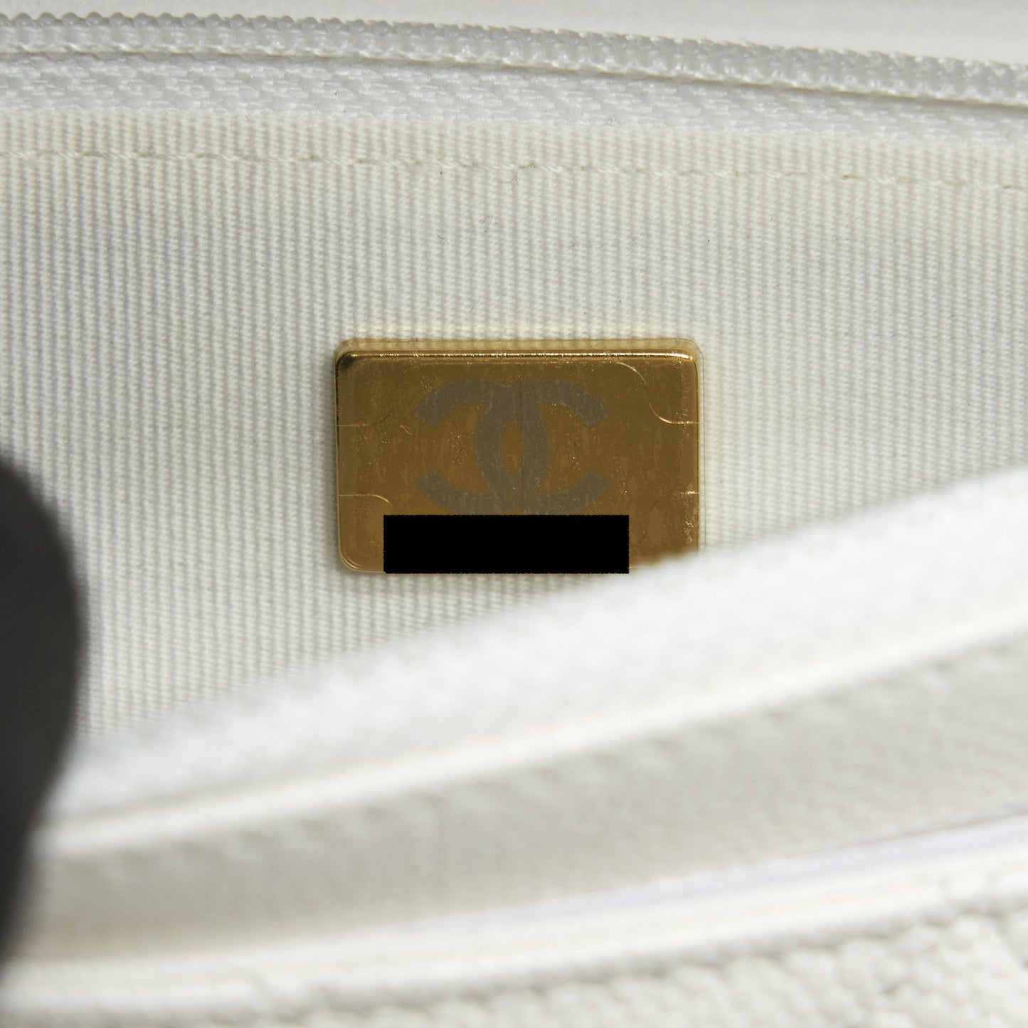 Chanel 22s Logo Top Handle Wallet On Chain Caviar White