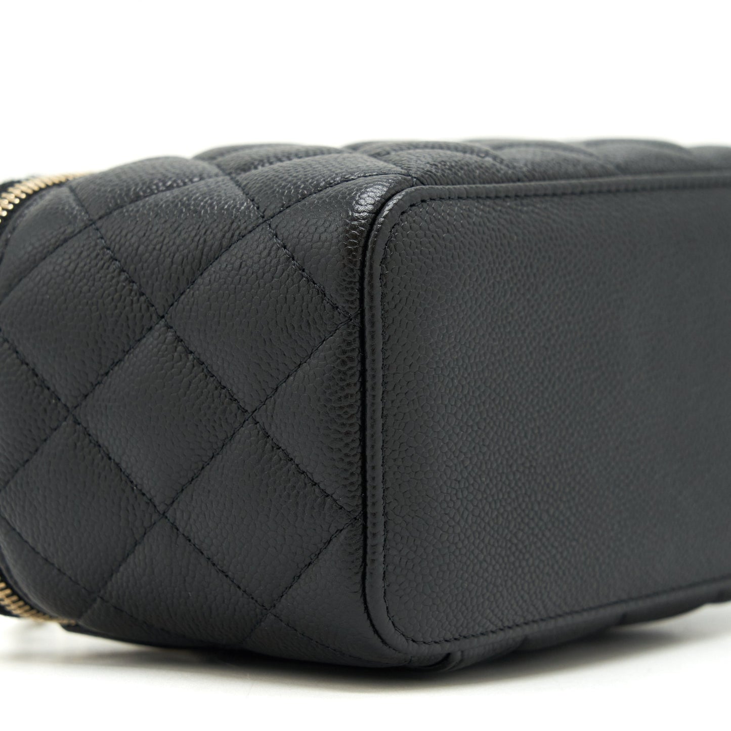 Chanel 22P Long Vanity With Logo On Chain Caviar Black L