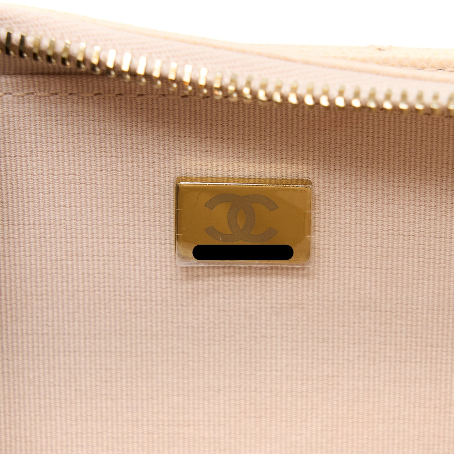 Chanel 21K Crossbody Bag Caviar Light Beige L (Microchip)