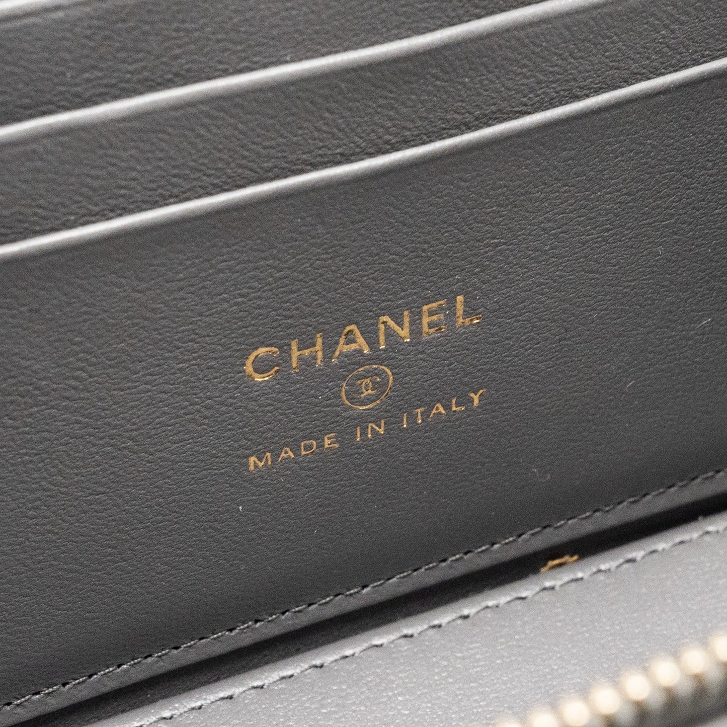 Chanel long vanity case lambskin grey L (microchip)