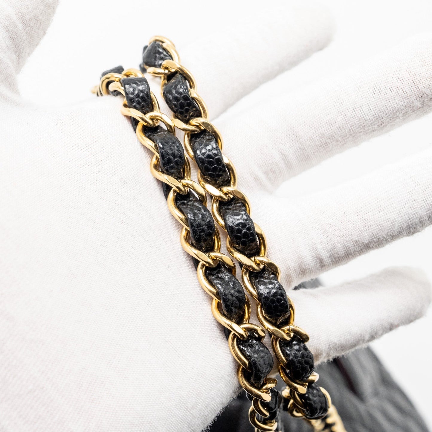 Chanel medium classic double flap bag Caviar black (microchip)
