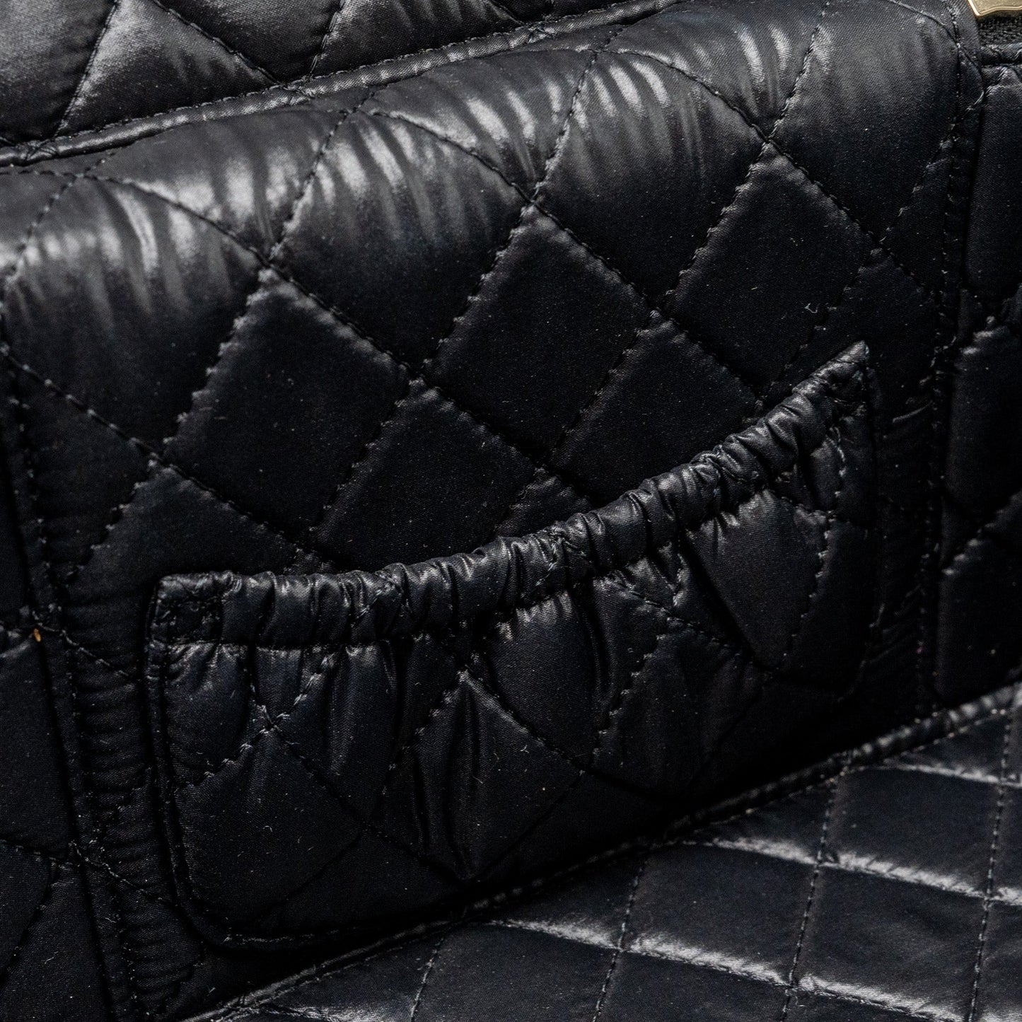 Chanel top handle vanity case patent black L