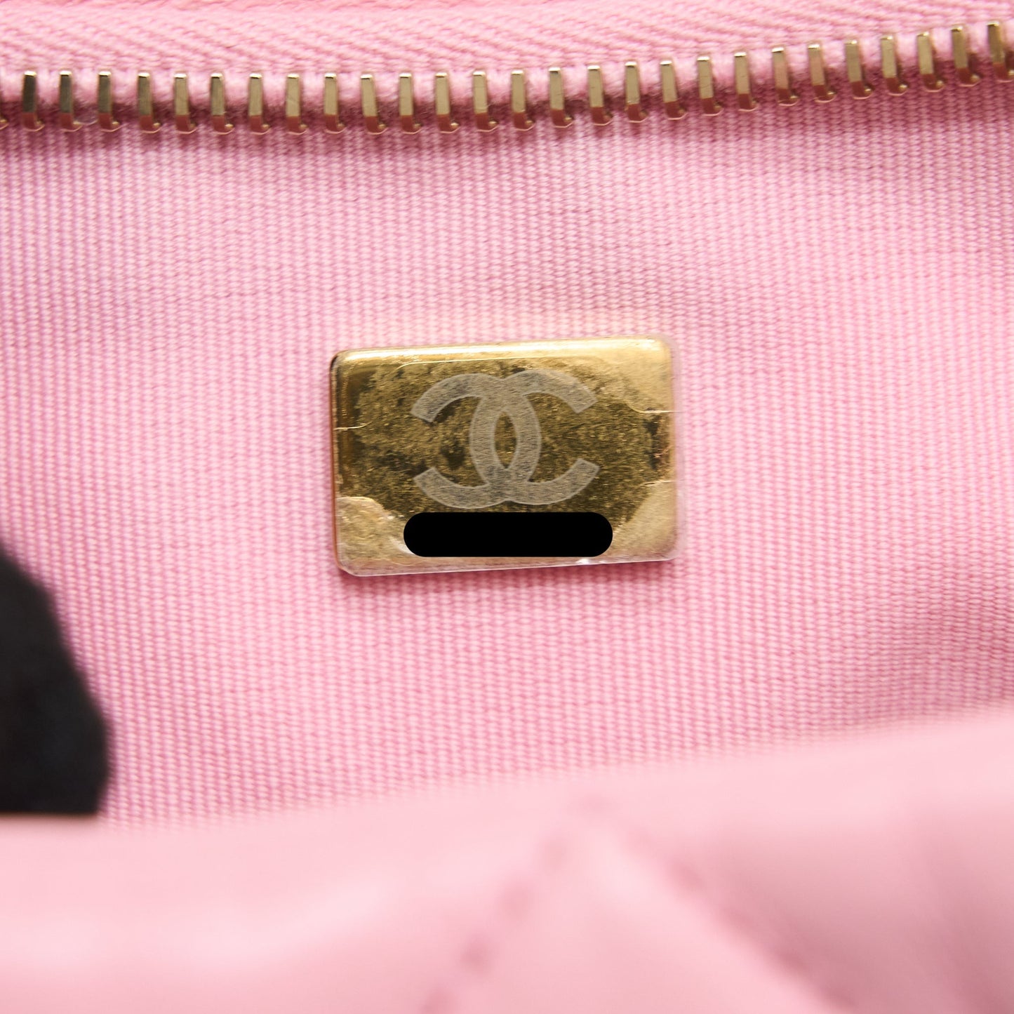 Chanel 22K Hobo Bag Logo Chain Lambskin Pink (Microchip)