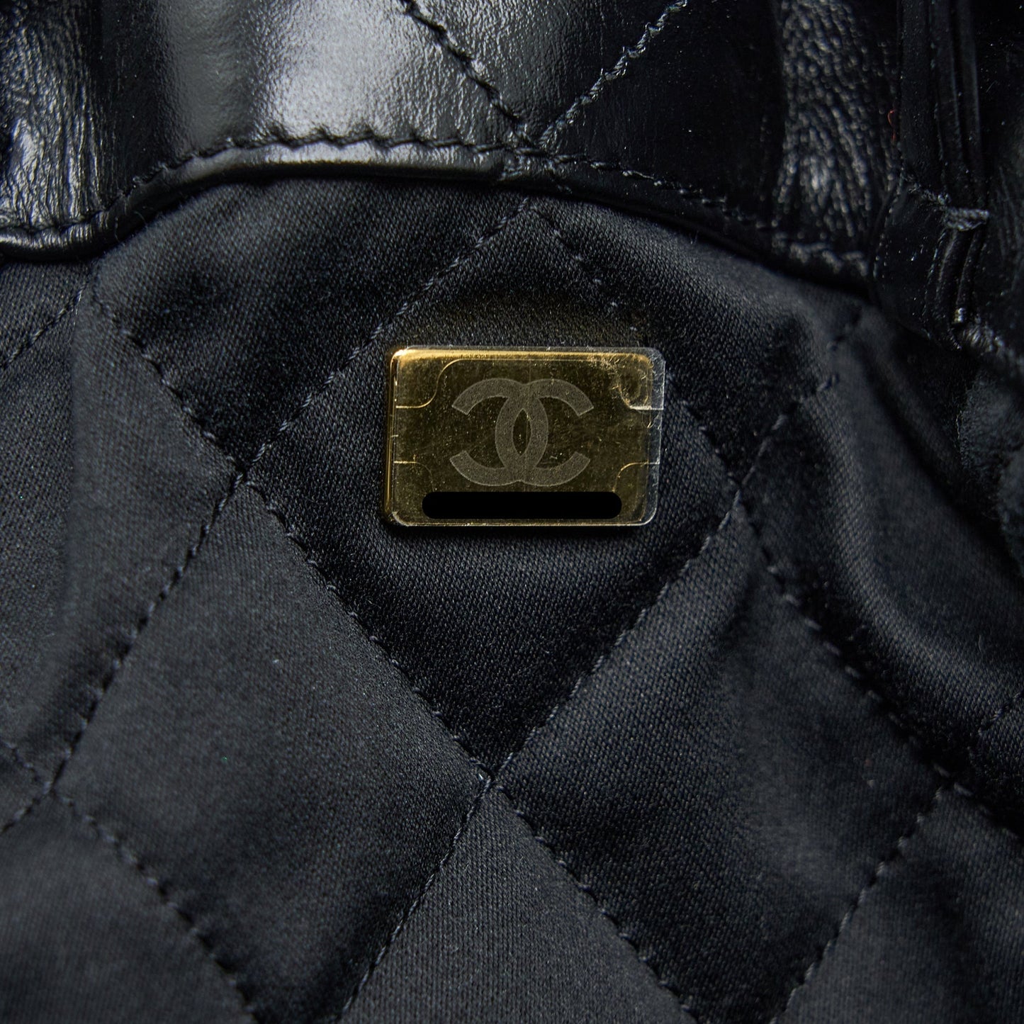 Chanel 22 Backpack Shiny Calfskin Black Brushed (Microchip)