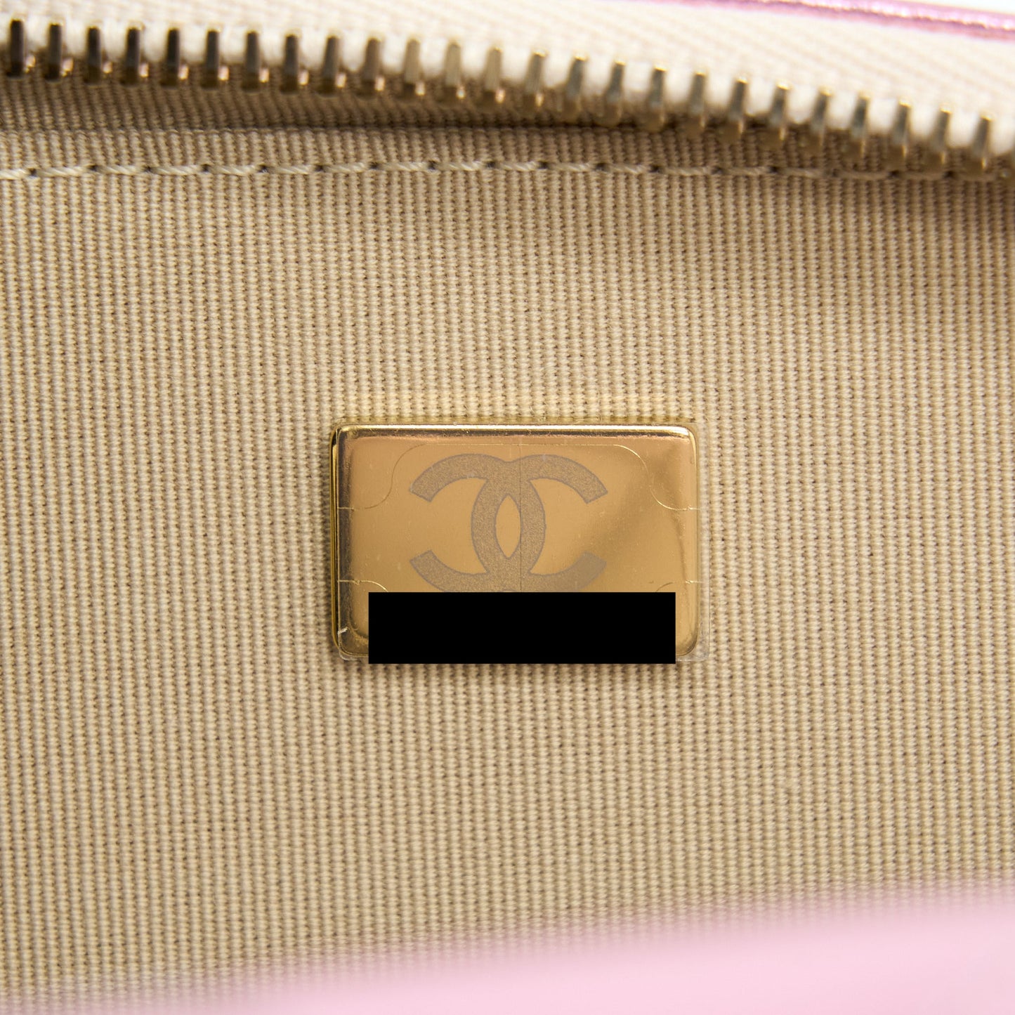 Chanel 21P Crossbody Flap Bag Lambskin Iridescent Pink L