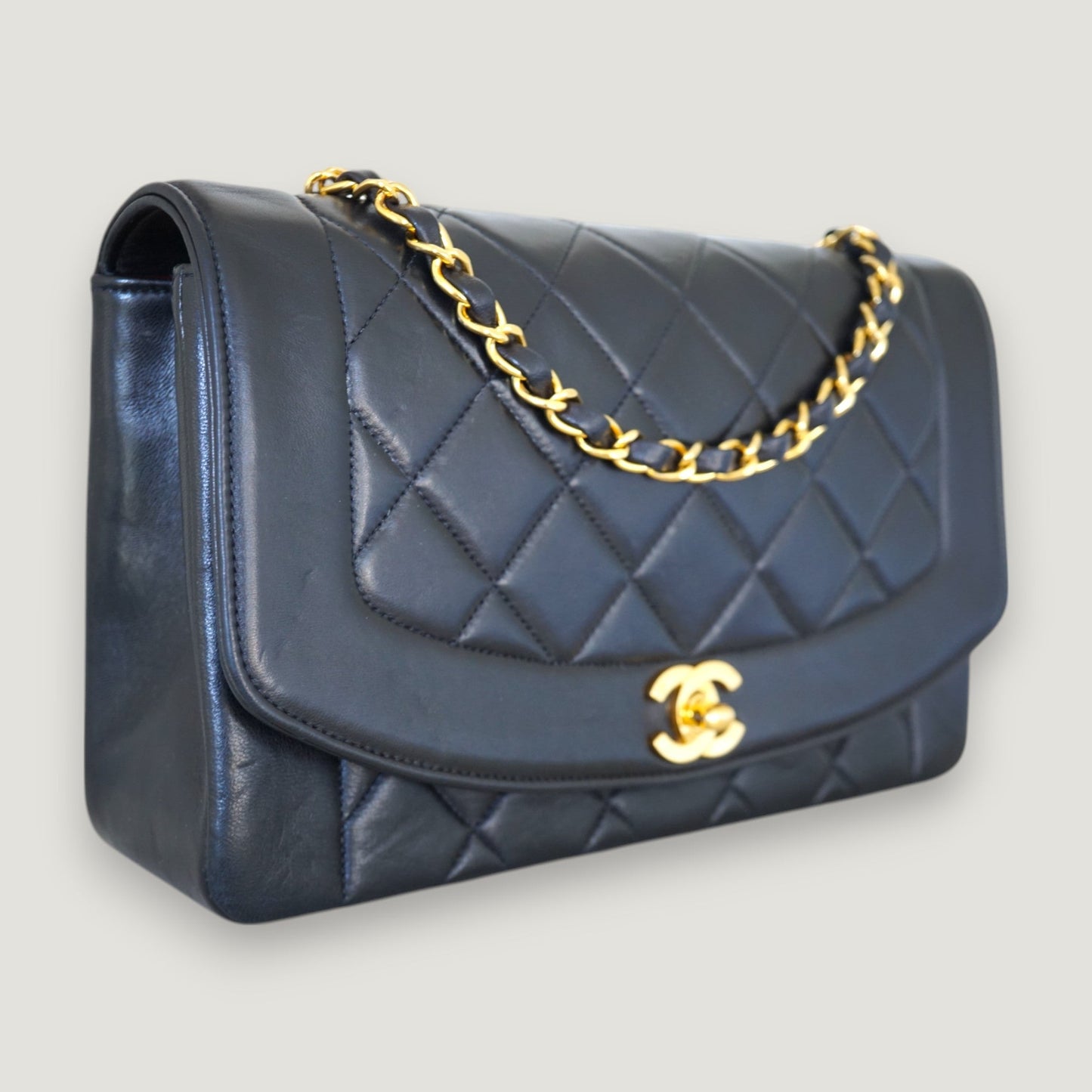 Chanel Diana Handbag Bag - Ewore Bags