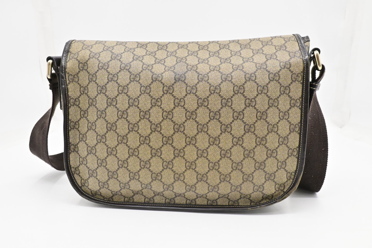 Gucci Messenger Bag in GG Supreme Canvas