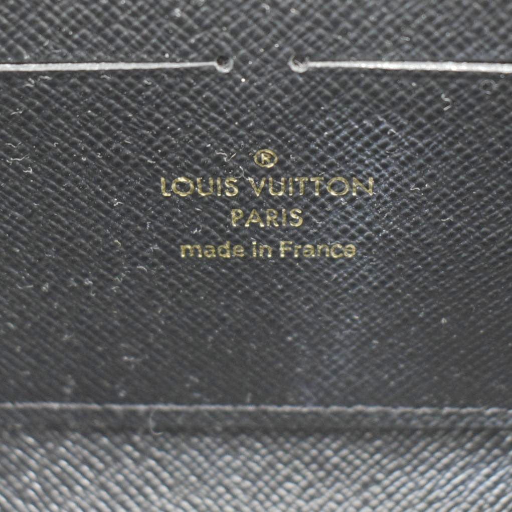 LOUIS VUITTON Twist Sequin Bird Epi Leather Chain Clutch Black