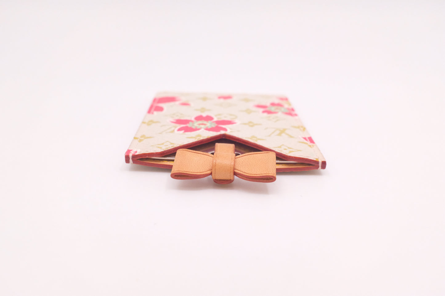 Louis Vuitton x Takashi Murakami Etui Miroir in White and Pink Cherry Blossom Monogram Canvas